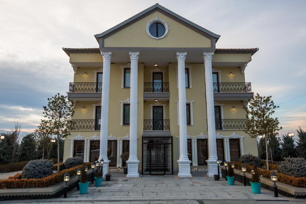 "L'Art De Vivre" Resort Korce Phòng bức ảnh