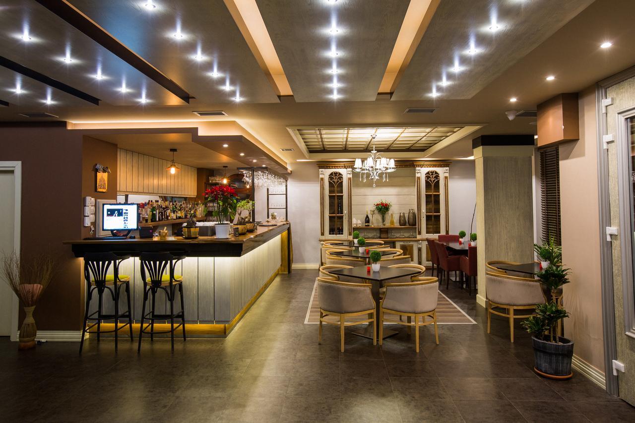 "L'Art De Vivre" Resort Korce Phòng bức ảnh