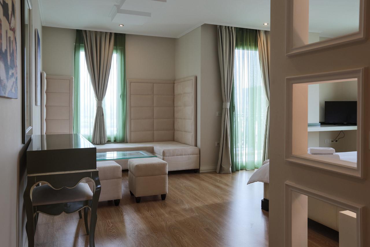 "L'Art De Vivre" Resort Korce Ngoại thất bức ảnh
