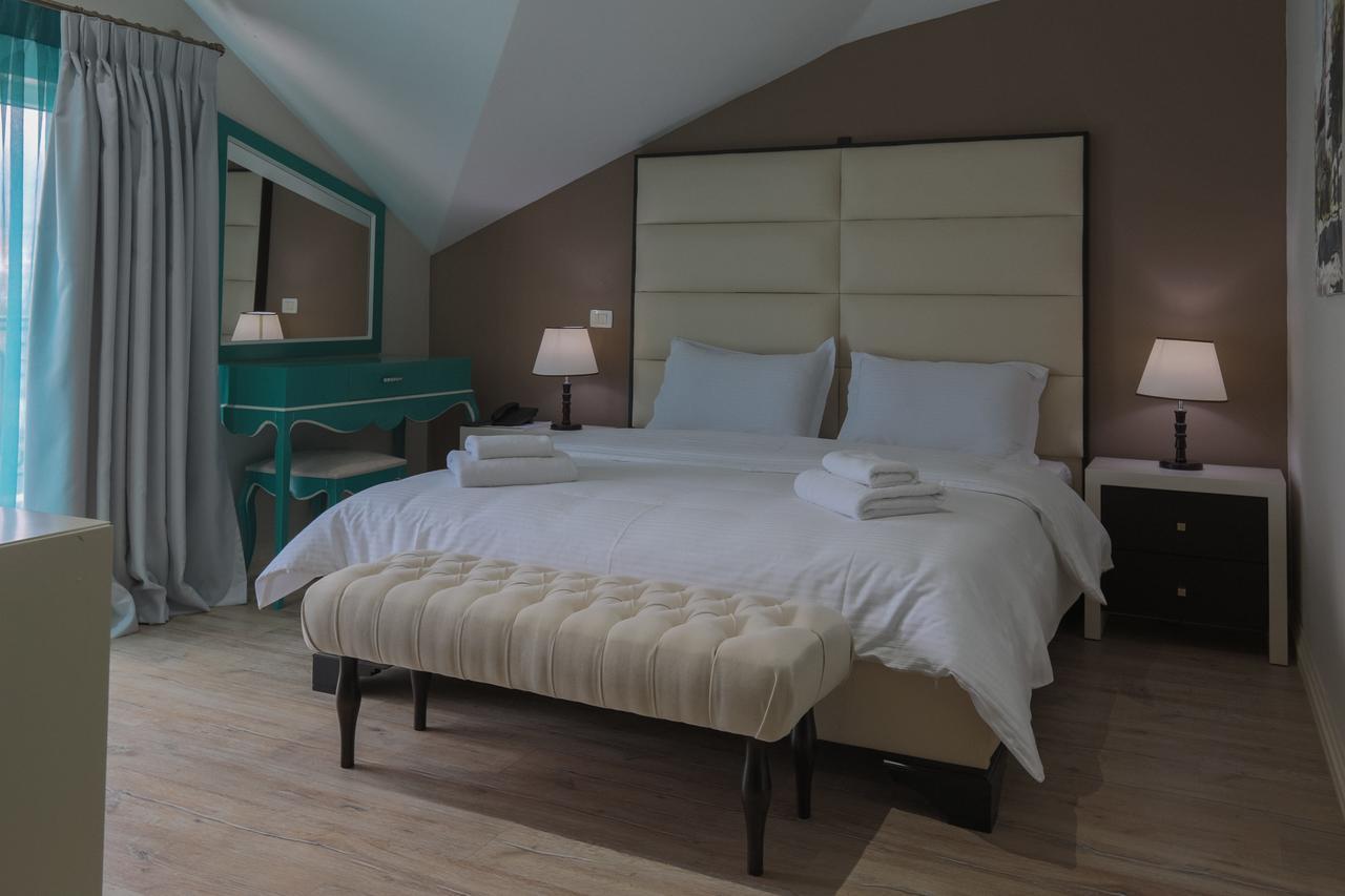 "L'Art De Vivre" Resort Korce Ngoại thất bức ảnh