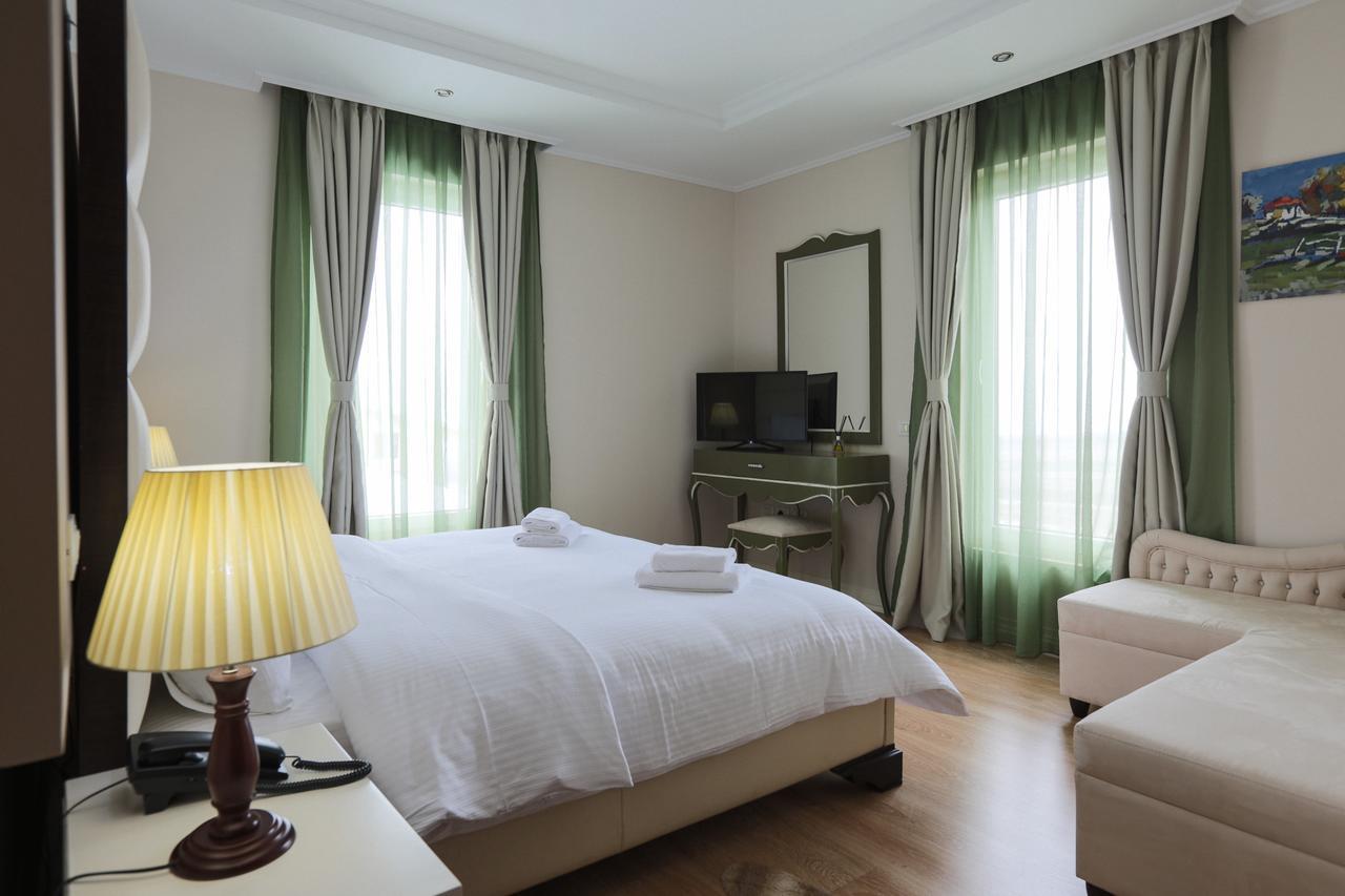 "L'Art De Vivre" Resort Korce Ngoại thất bức ảnh
